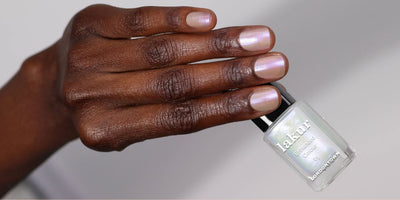 What Are Chrome Nails: Chrome Nails 101