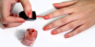 MANICURE TIPS & NAIL POLISH TRICKS