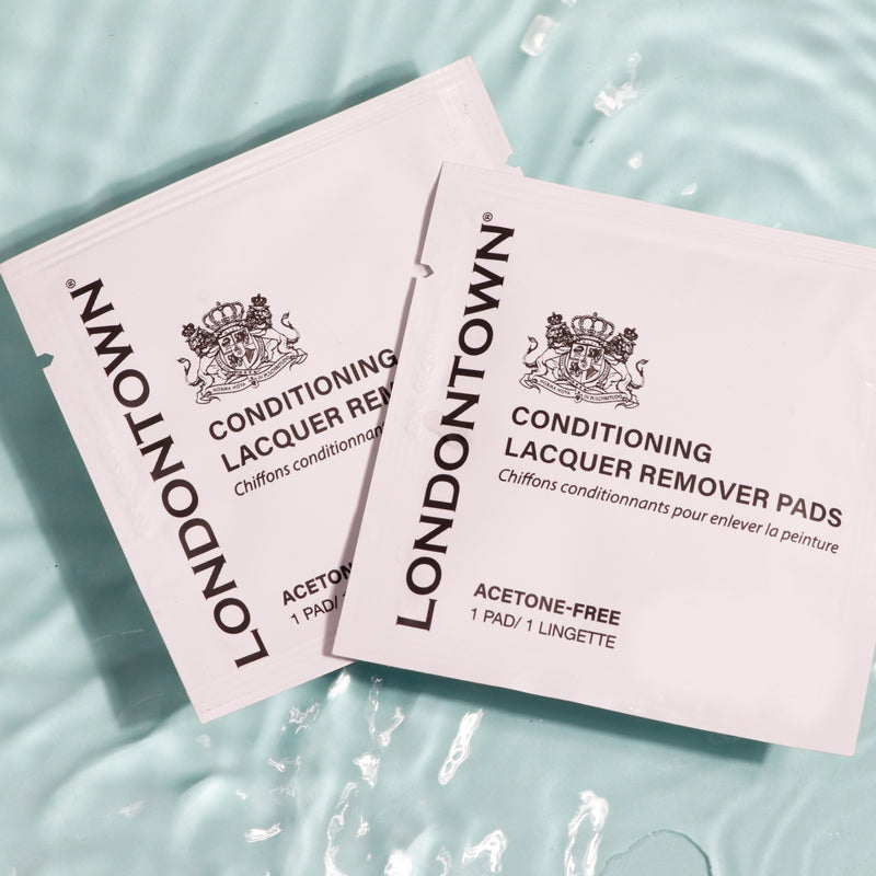 Two packets of LONDONTOWN Conditioning Lacquer Remover Pads are designed to float in water, making them ideal for convenient nail care and polish removal while on the move.