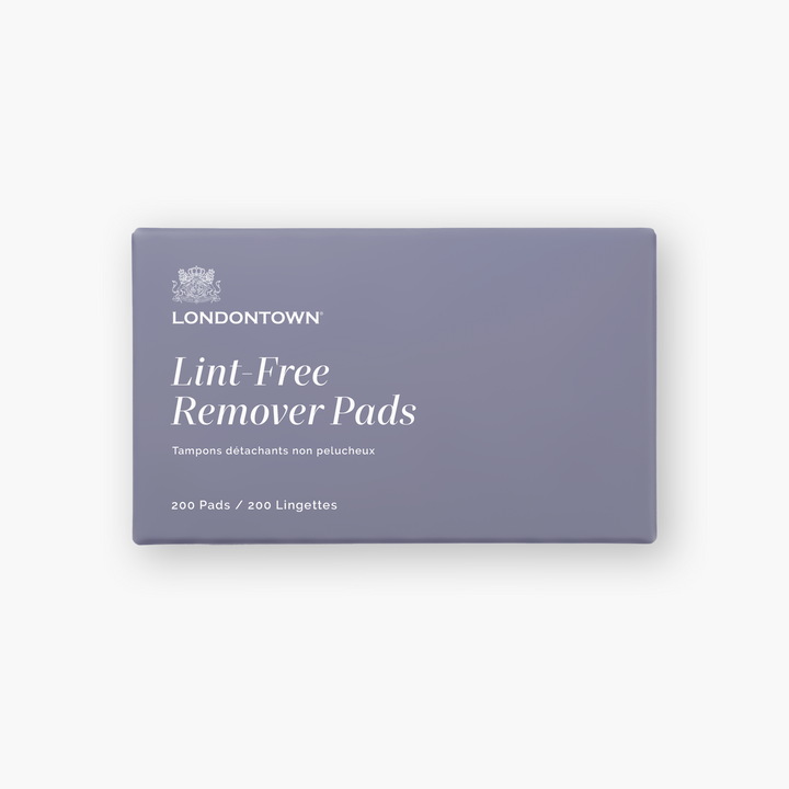A rectangular box labeled “Lint-Free Remover Pads” from LONDONTOWN, containing 200 pads, is displayed on a plain white background.
