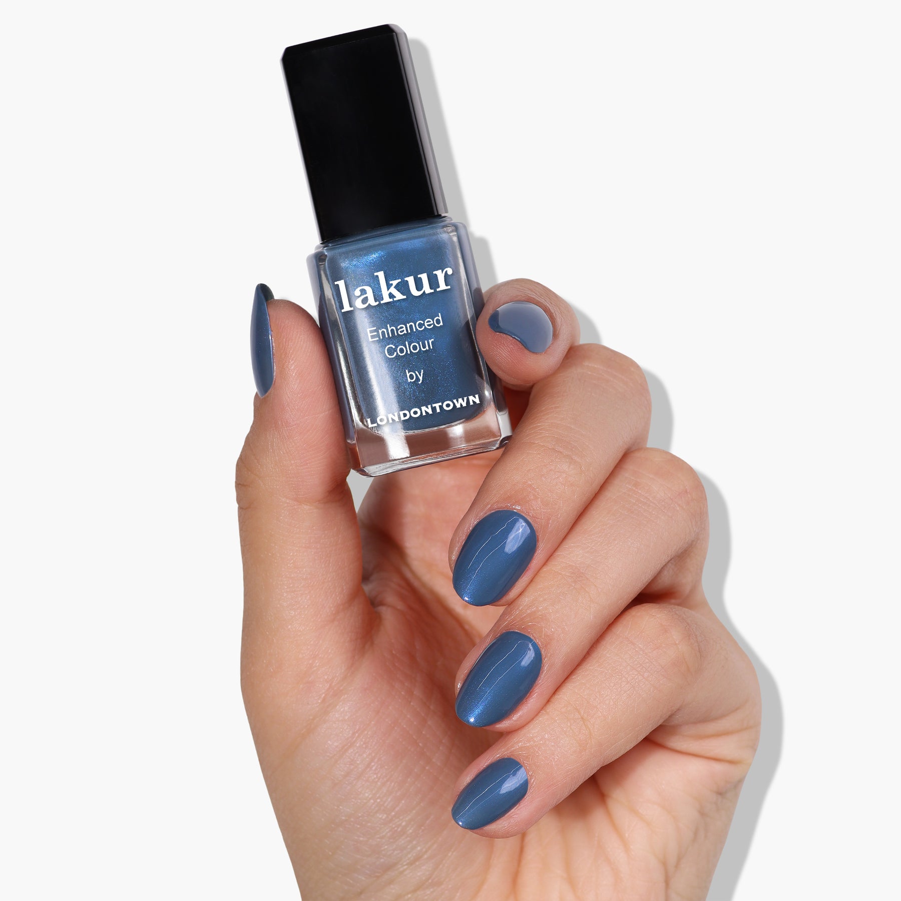 Lakur Blue Diamond | Blue Chrome Nail Polish | LONDONTOWN lakur