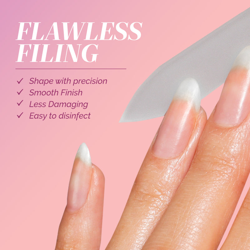 Shaping nails with the LONDONTOWN Modern Chromance Valentine’s Day Set, each stroke creates a pink glazed finish—every touch is a love story.