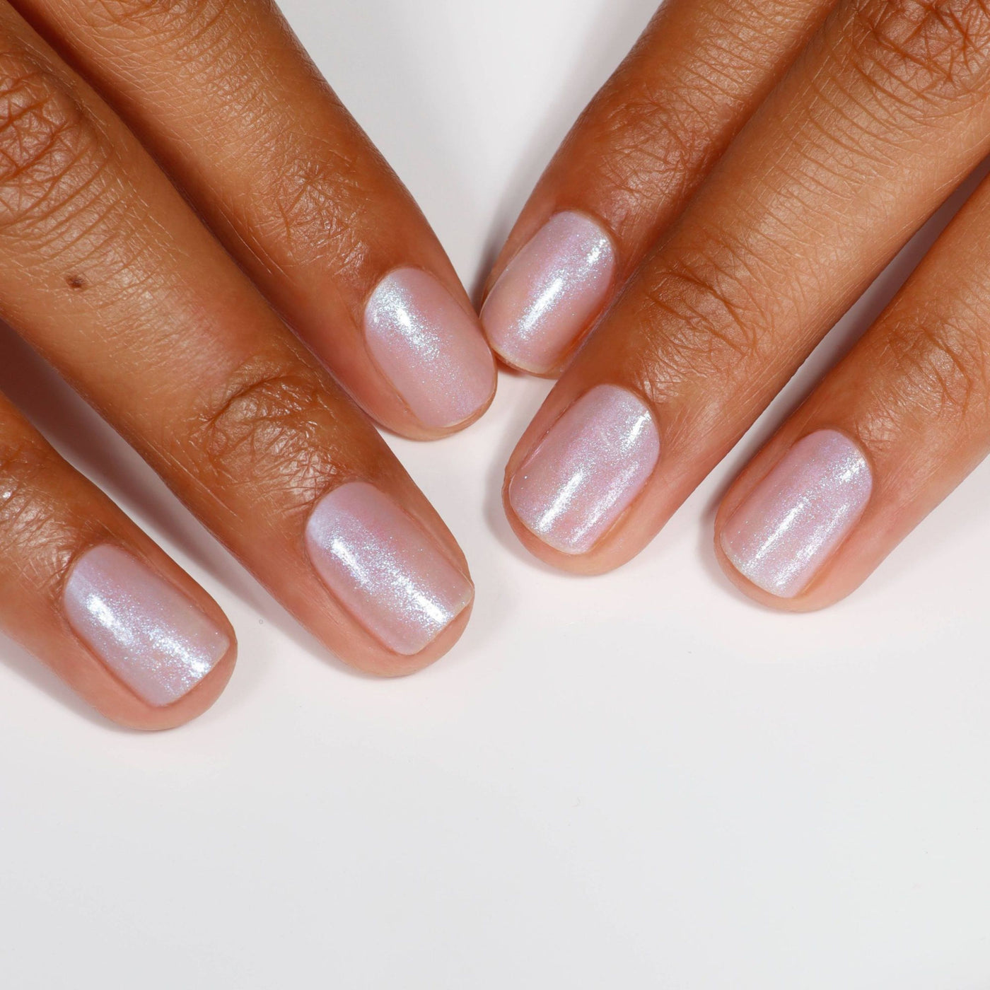 Extra Ordinary Illuminating Nail Concealer