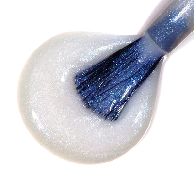 Extra Ordinary Illuminating Nail Concealer