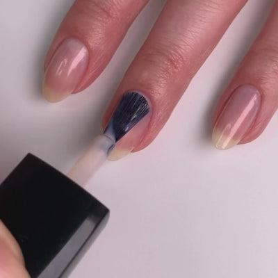 Bubble Illuminating Nail Concealer