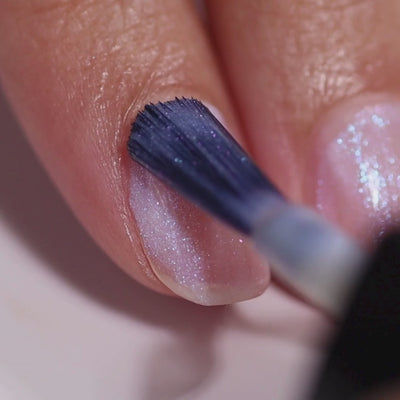 Extra Ordinary Illuminating Nail Concealer