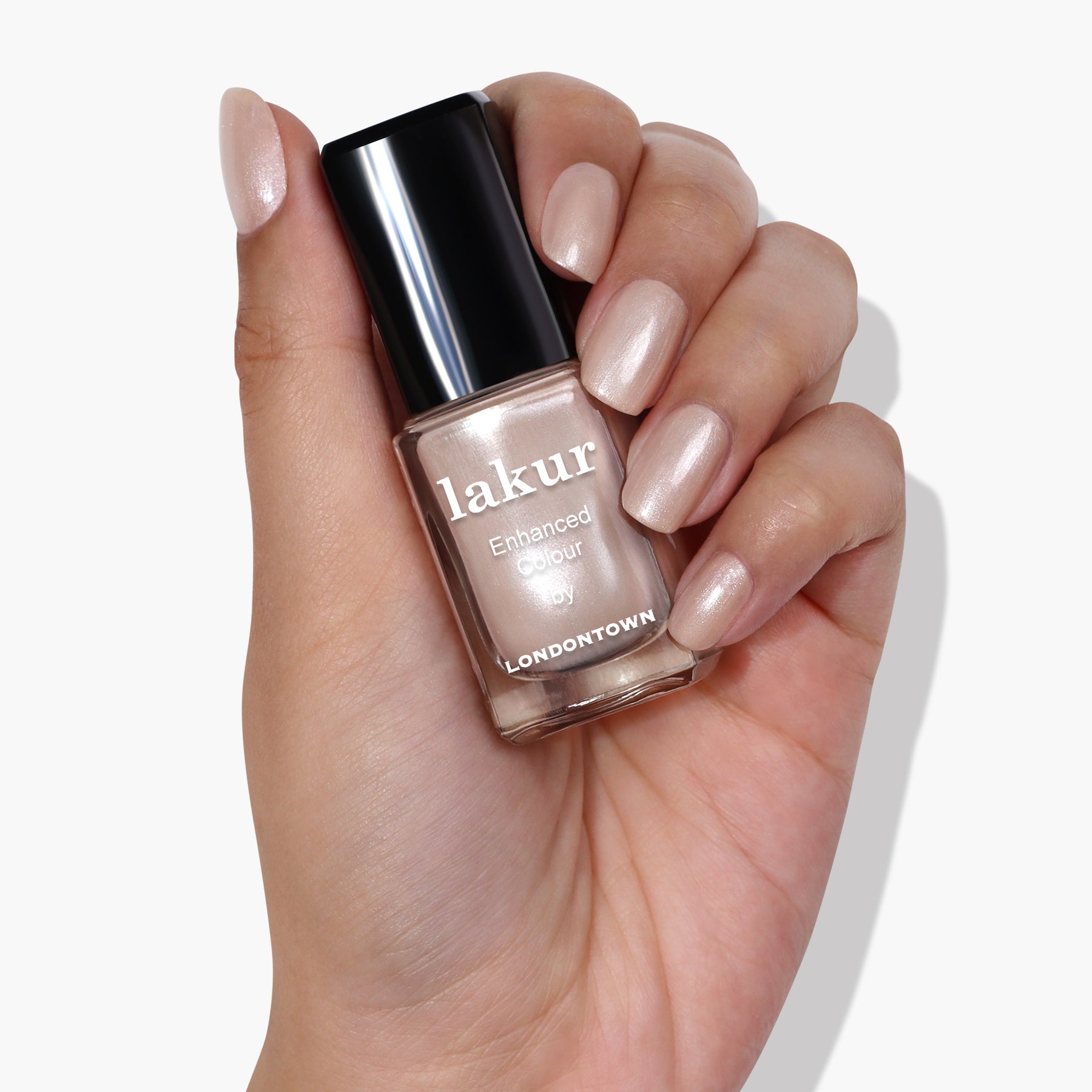 Pearl | Shimmering Nail Polish | LONDONTOWN lakur